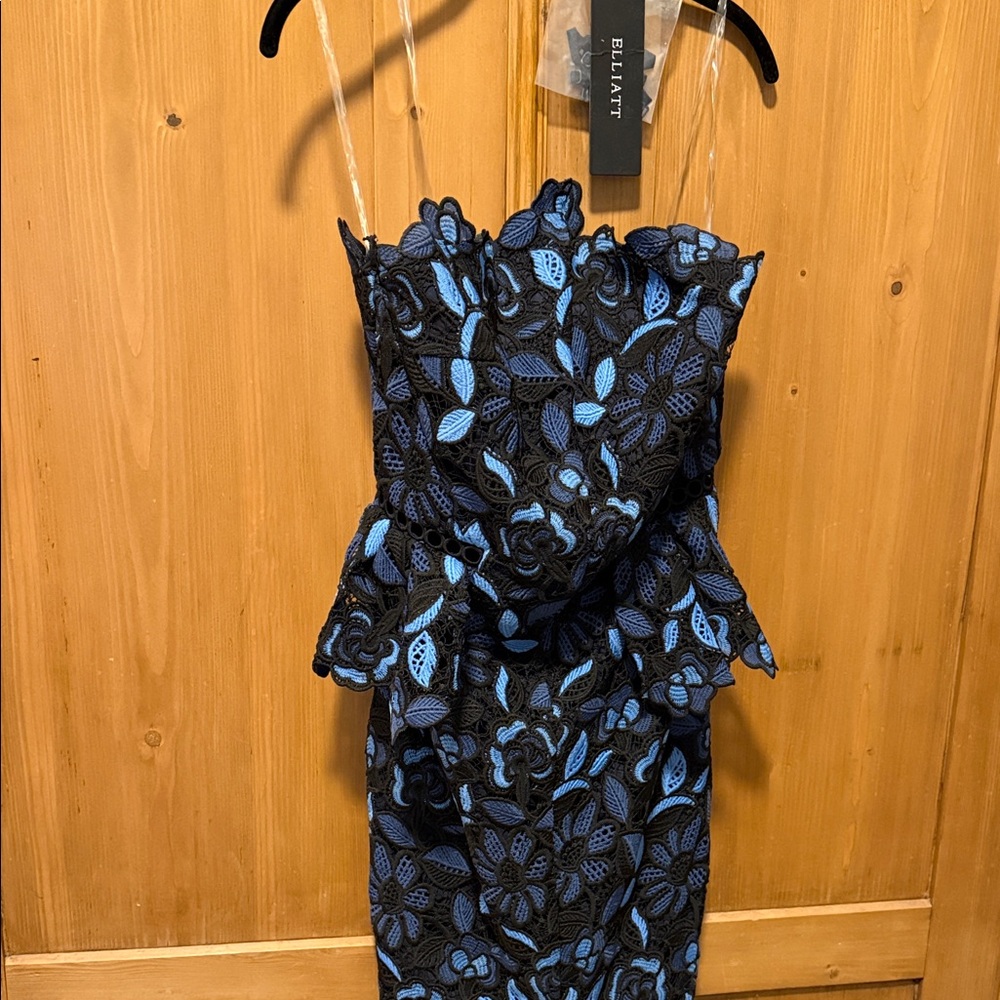 Elliatt Strapless Dress in Black and Blue Floral